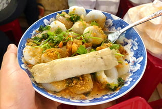 Huế cakes in Bến Thành Market Vietnamese Restaurant - Street Food- Citypassguide.com